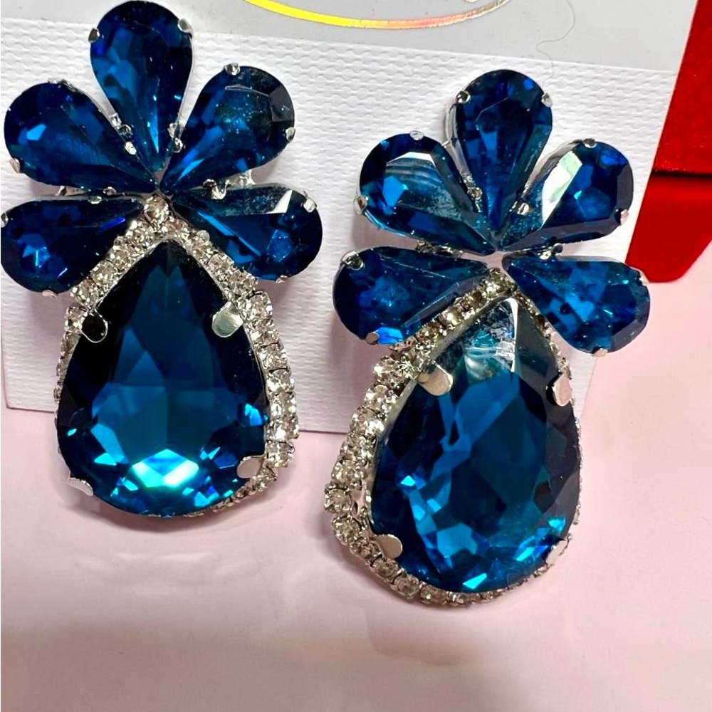 Dazzling Sapphire Blue Teardrop Earrings
